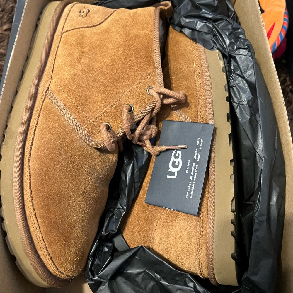Used Men Uggs Neumel size 12.